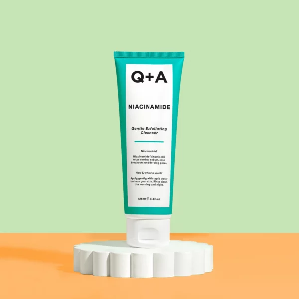 Q+A Nettoyant Exfoliant Doux à la Niacinamide 125ml